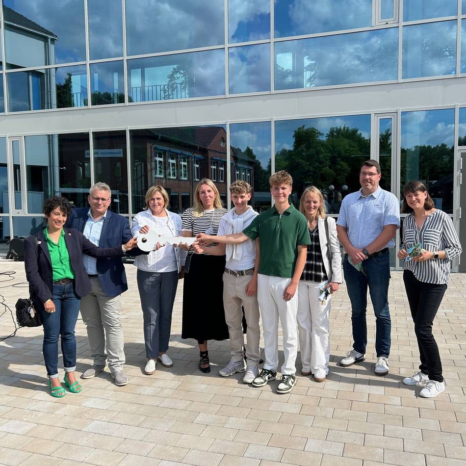 Neubau der Gesamtschule Hiesfeld übergeben: „Ein großer Gewinn für unsere Schulgemeinschaft“