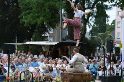 Schräg, witzig: Abfahrt Eins präsentierte humorvolle Artistik