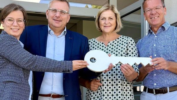 Schulbau abgeschlossen: Unerwartetes Lob für zwei stille Helden