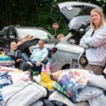 Trödelmarkt in Dinslaken: Eine Kundin ist jedes Mal dabei