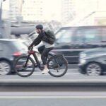 Unfall in Dinslaken: Pedelecfahrer (72) verletzt sich bei Zusammenstoß mit anderem Fahrrad