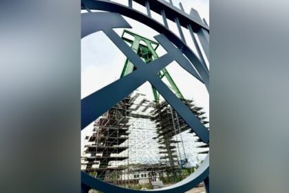 Zeche Dinslaken: Warum der Förderturm noch eingerüstet ist