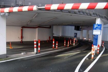 Besucherin ist sauer: „Abzocke“ in Dinslakener Parkhaus?