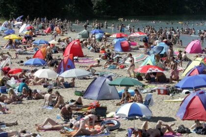 Clean-up am Tenderingssee: Pommes und Strandbad-Freikarten für eifrige Müllsammler