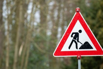 Dinslaken: B8 ist überraschend voll gesperrt