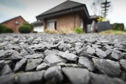 Dinslakener Initiative gegen Schottergärten – „wird sehr heiß“