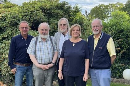 Dinslakener warnen: „Nie ist Freiheit gefährdeter gewesen“