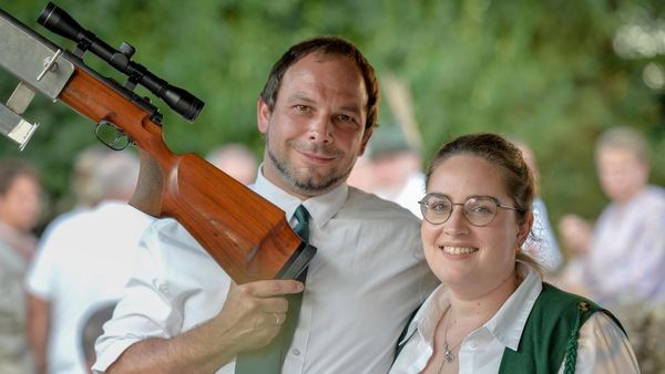 Ehepaar im Wettstreit um die Königswürde - wer gewonnen hat