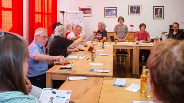 Geheimtreffen in Dinslaken: Kulturschaffende richten Appell an Politik