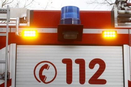 Großer Feuerwehreinsatz in Voerde: „Person im Rhein“