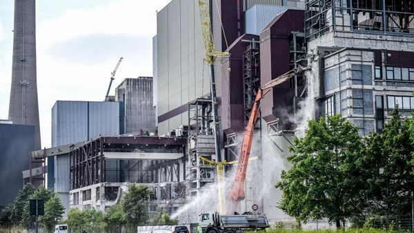 Kraftwerk: RWE nennt Details – wann Kamin-Sprengung geplant ist
