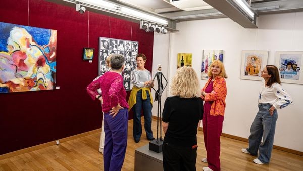 Kunst, Künstlerinnen, Kontext: X-positions plus 1 im Museum