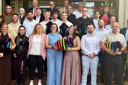 Lossprechung in Neukirchen-Vluyn: „Handwerker sein, das kann nicht jeder“