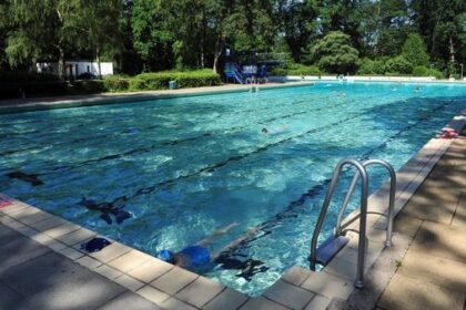 Moonlight-Schwimmen und Party im Freibad: Das wird geboten