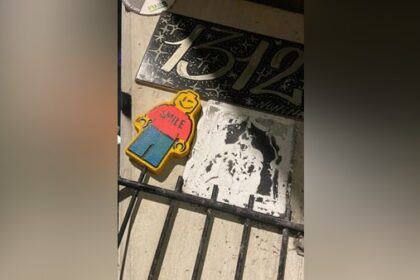 Mysteriöse kleine Figuren in Dinslaken: Was steckt dahinter?