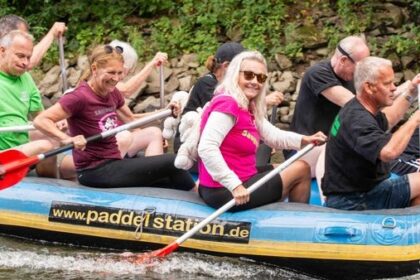 Sommerfest Krudenburg: Spannung und Spaß beim Bootsrennen