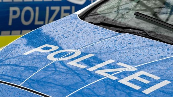 Unfall in Dinslaken: Motorradfahrer (72) schwer verletzt