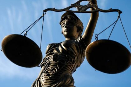 Vorwurf des sexuellen Missbrauchs: 71-jähriger Musiklehrer aus Dinslaken vor Gericht