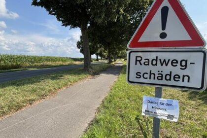 Witziges Schild – und die drei schlechtesten Radwege in Voerde