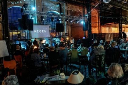 „Zum Glück Auf“ in Dinslaken: Das bietet die Pop-up-Kneipe