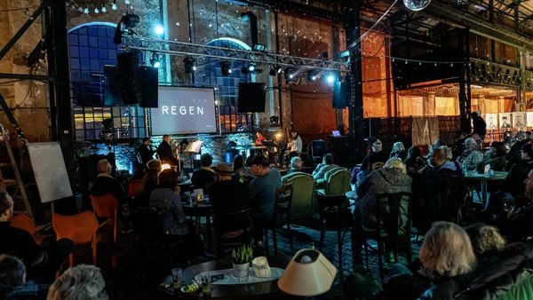 „Zum Glück Auf“ in Dinslaken: Das bietet die Pop-up-Kneipe