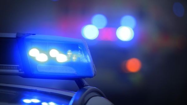 Autos in Dinslaken aufgebrochen: Täter brachen Hecktür auf