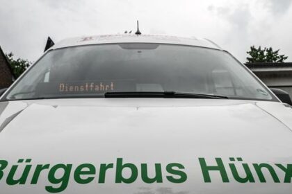 Bürgerbus in Hünxe: 80.000 Fahrgäste befördert und neue Fahrer