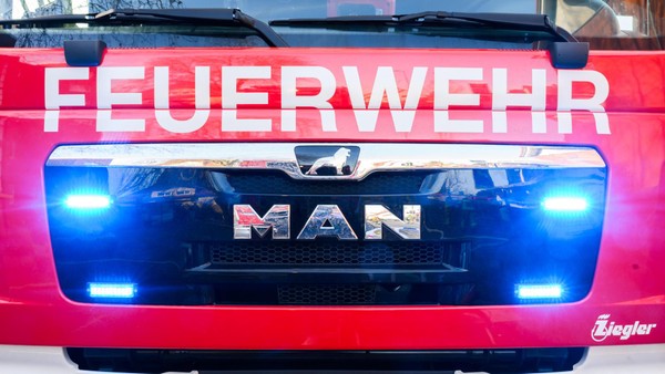 Feuerwehreinsatz in Hünxe wegen eingeklemmter Person