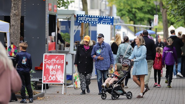 Heimliches Highlight in Dinslaken: Dorffest Hiesfeld begeistert