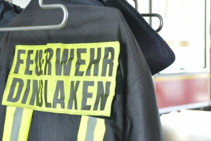 In Dinslaken und Voerde: Feuerwehr und Rettungskräfte rücken mehr als 20 Mal aus