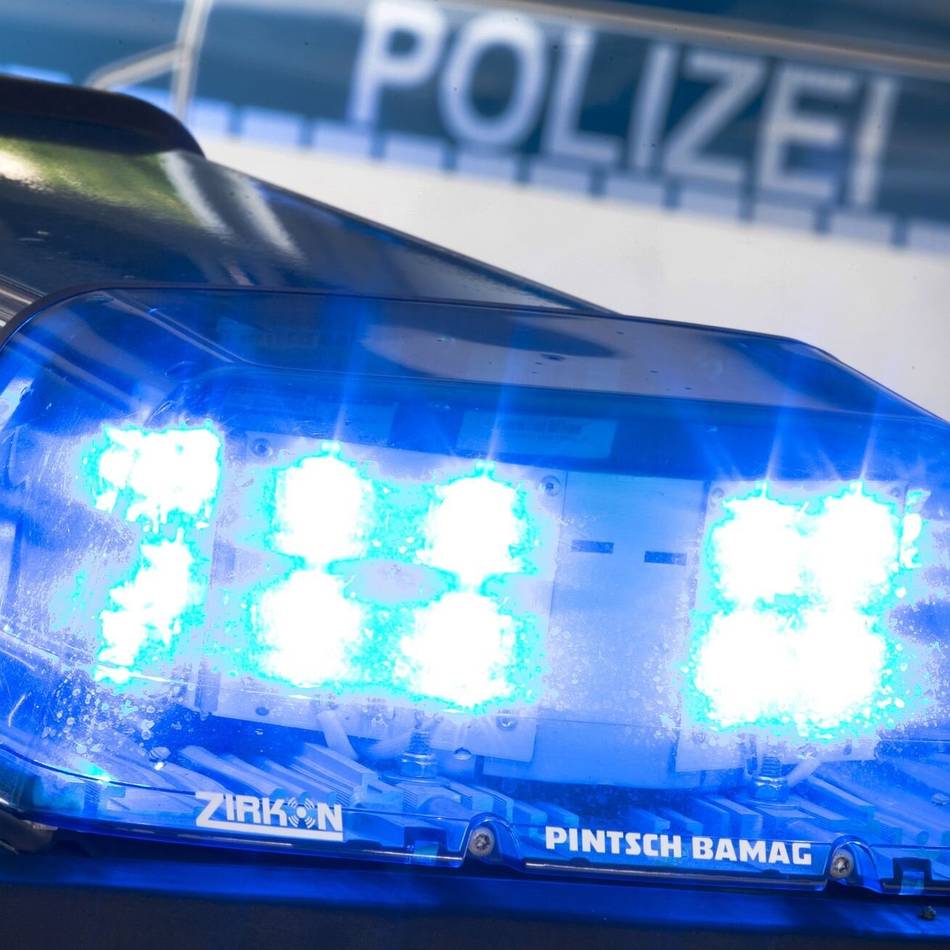 In Lohberg: Betrunkener stört Veranstaltung und verletzt Polizeibeamten
