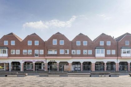 Rathausplatz Voerde: Soll die Stadt „Schrottimmobilie“ kaufen?