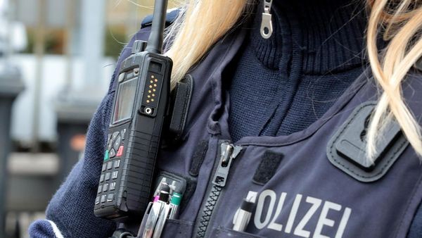 Trickdiebstahl in Voerde: Polizei bittet um Zeugenhinweise