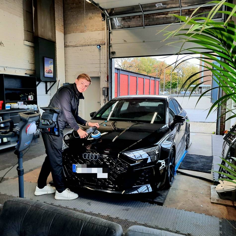 21-Jähriger gründet in den Trapp-Hallen: „Mein innerer Monk ist erst bei sauberen Autos zufrieden“