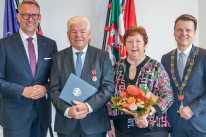 Bundesverdienstkreuz für verdienten Voerder - und Dank an die Gattin