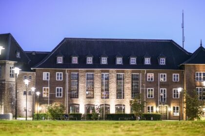 Dinslakener Parteien: Bürgermeister soll Posten wiederbekommen