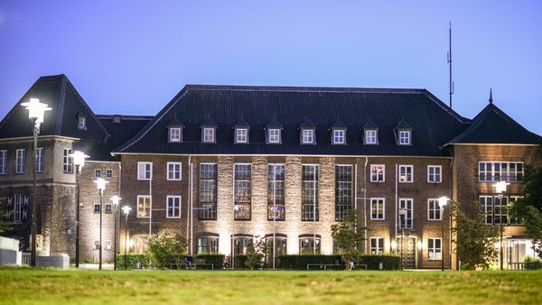 Dinslakener Parteien: Bürgermeister soll Posten wiederbekommen