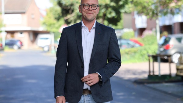 Dinslakens neuer Bürgermeister Panke: Rundumschlag zu Merz und CDU