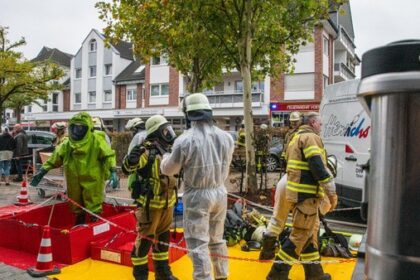 Feuerwehr-Großeinsatz: Das war am Rathaus Voerde los