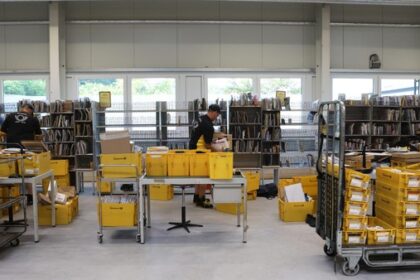 Frust über Post reißt in Dinslaken nicht ab: „Das ist echt kein Zustand“