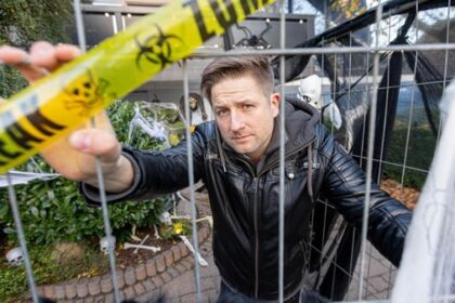 Gruselspaß in Dinslaken: Markus Heine richtet sein Haus wieder für Halloween her