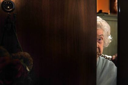 In Dinslaken und Umgebung: Sei auf der Hut – Betrüger an der Haustür