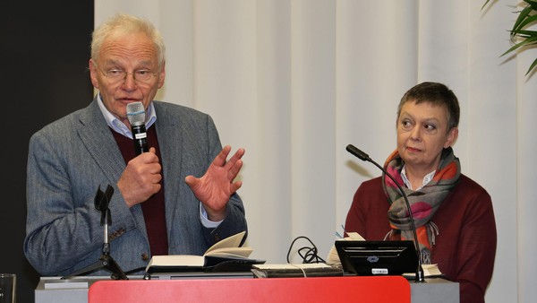 Parallelen zwischen AfD und Nazis? Star-Autor in Dinslaken