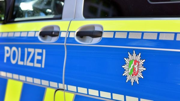 Polizei sucht Rollerfahrer nach Unfall in Dinslaken