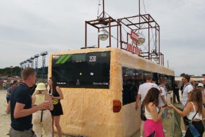 Schrottreif? Keineswegs – Hier sind alte Niag-Busse im Einsatz