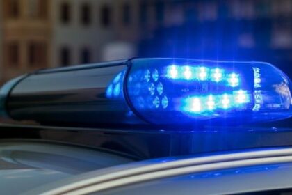 Versuchter Einbruch in Dinslaken: Nachbar mit unbekannter Flüssigkeit besprüht