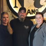 Voerde: Neuanfang für die Kneipe „Papala Pub“ – sie sind die neuen Pächter