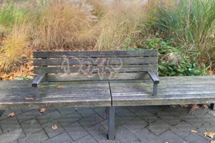 Abgeranzte Bänke in Dinslaken sorgen für Unmut: „nicht sehr einladend“