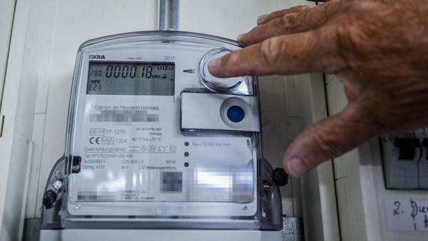 Ableser der Stadtwerke sind in Dinslaken und Bruckhausen unterwegs