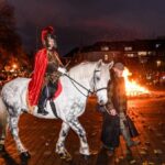 Der erste Martinzug 2025 in Dinslaken: Viele Besucher in Hiesfeld